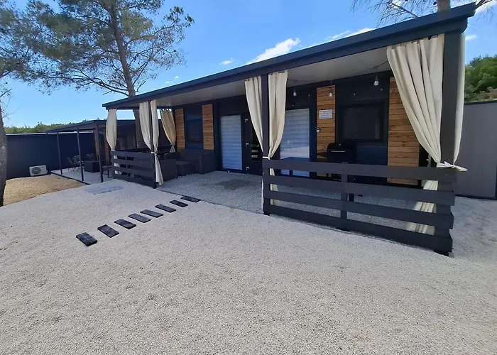 Campsite Luna Mobilehomes *